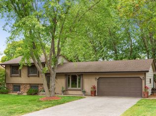 14010 Sunnyslope Dr N, Maple Grove, MN 55311