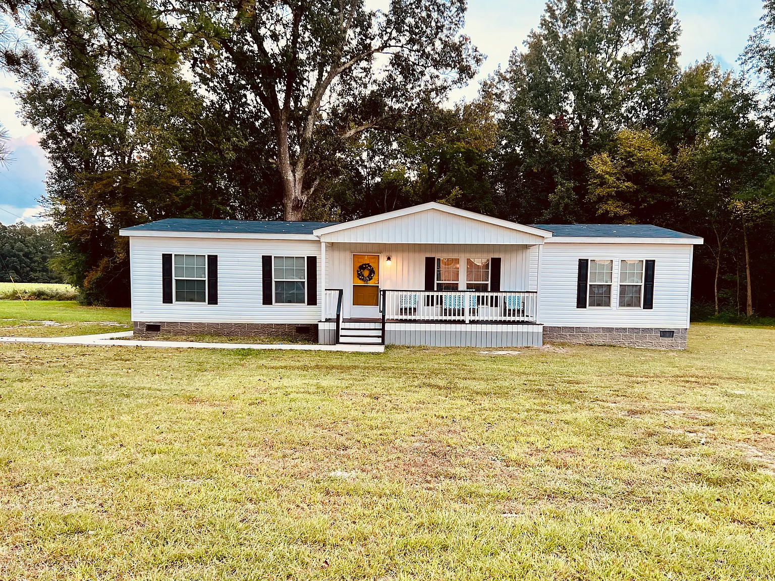 3 bed, 1594 sqft, $2,250 — Photo 1