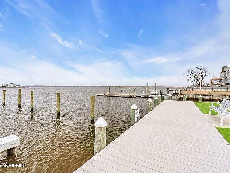 113 Wharfside Dr — Photo 34