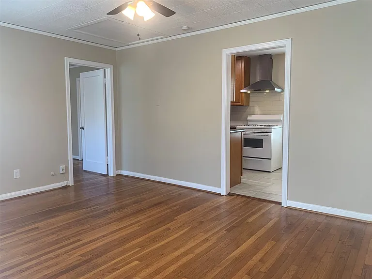 307 Avondale St #2.5 — Photo 7