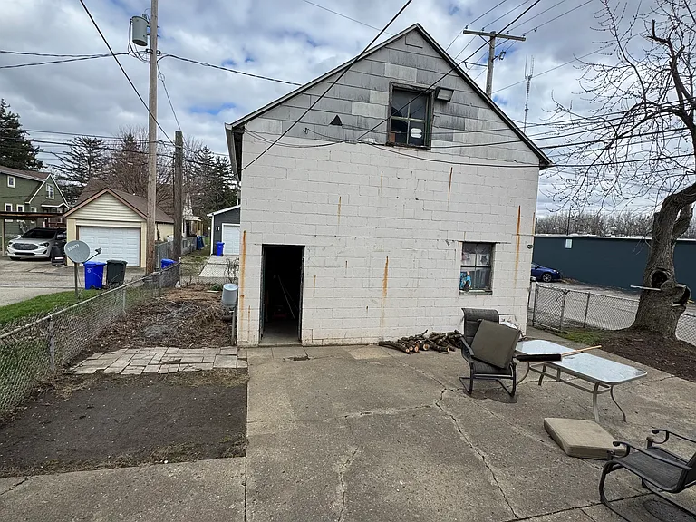 800-804 Thomas Rd — Photo 31