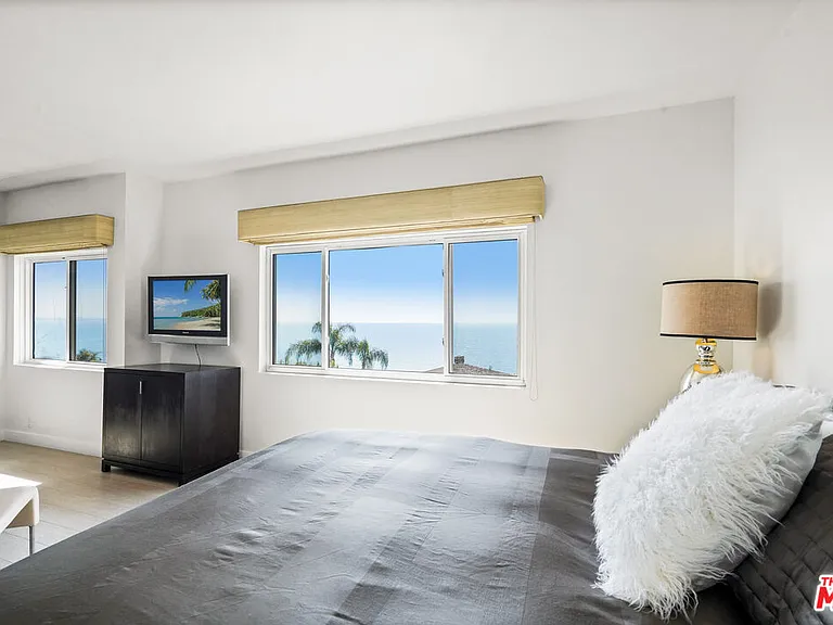 18101 Coastline Dr — Photo 15