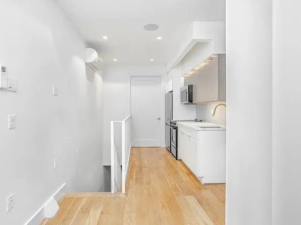 325 East 93rd Street image 1 of 16