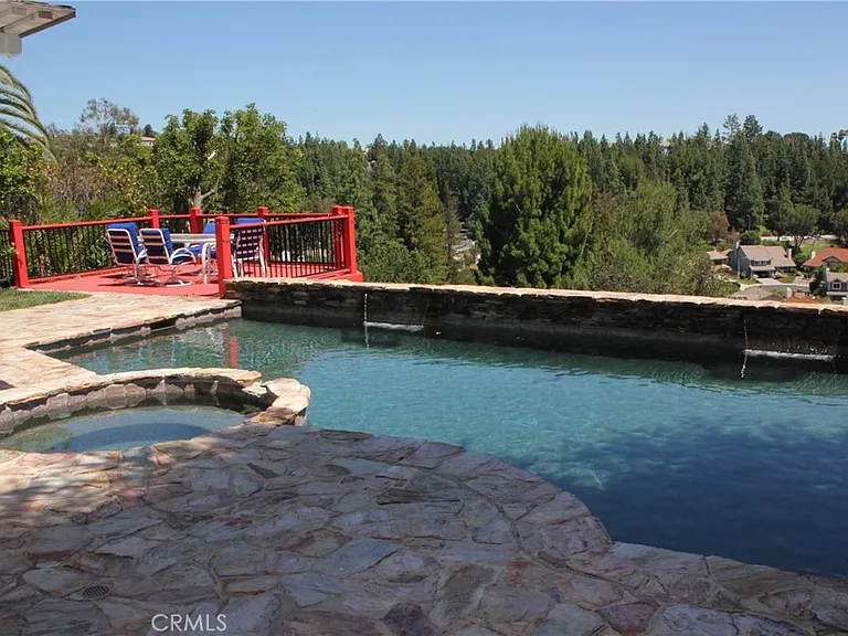 24574 Indian Hill Ln — Photo 14