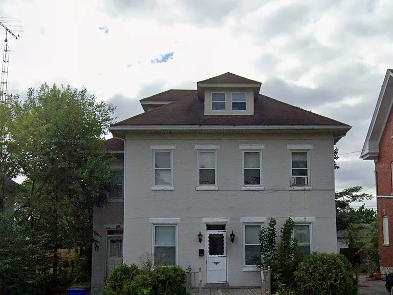 730 Summit Ave #2 — Photo 3