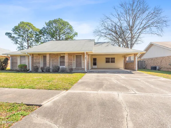 102 Wisteria Dr, Lafayette, LA 70506
