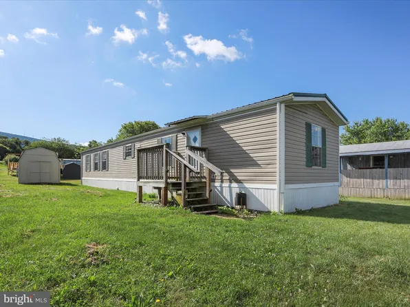 33 Hillside Ests, Mc Connellsburg, PA 17233