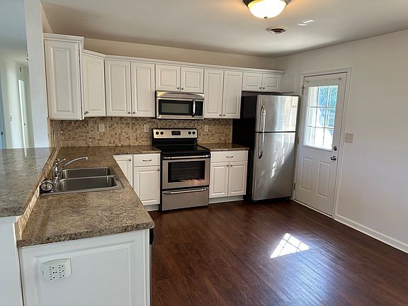 2nd image of 301 Fairview Dr