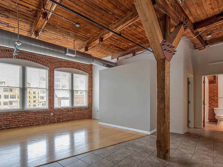 2820 Detroit Ave #101 — Photo 3