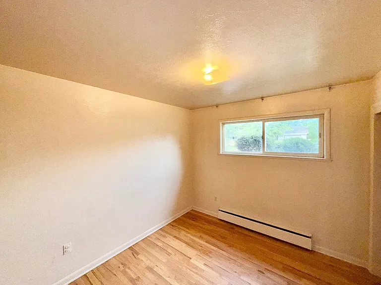 225 Elmwood Dr — Photo 12