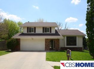10817 Curtis Plz, Omaha, NE 68164