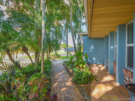 4th image of 6609 Emerald Lake Dr