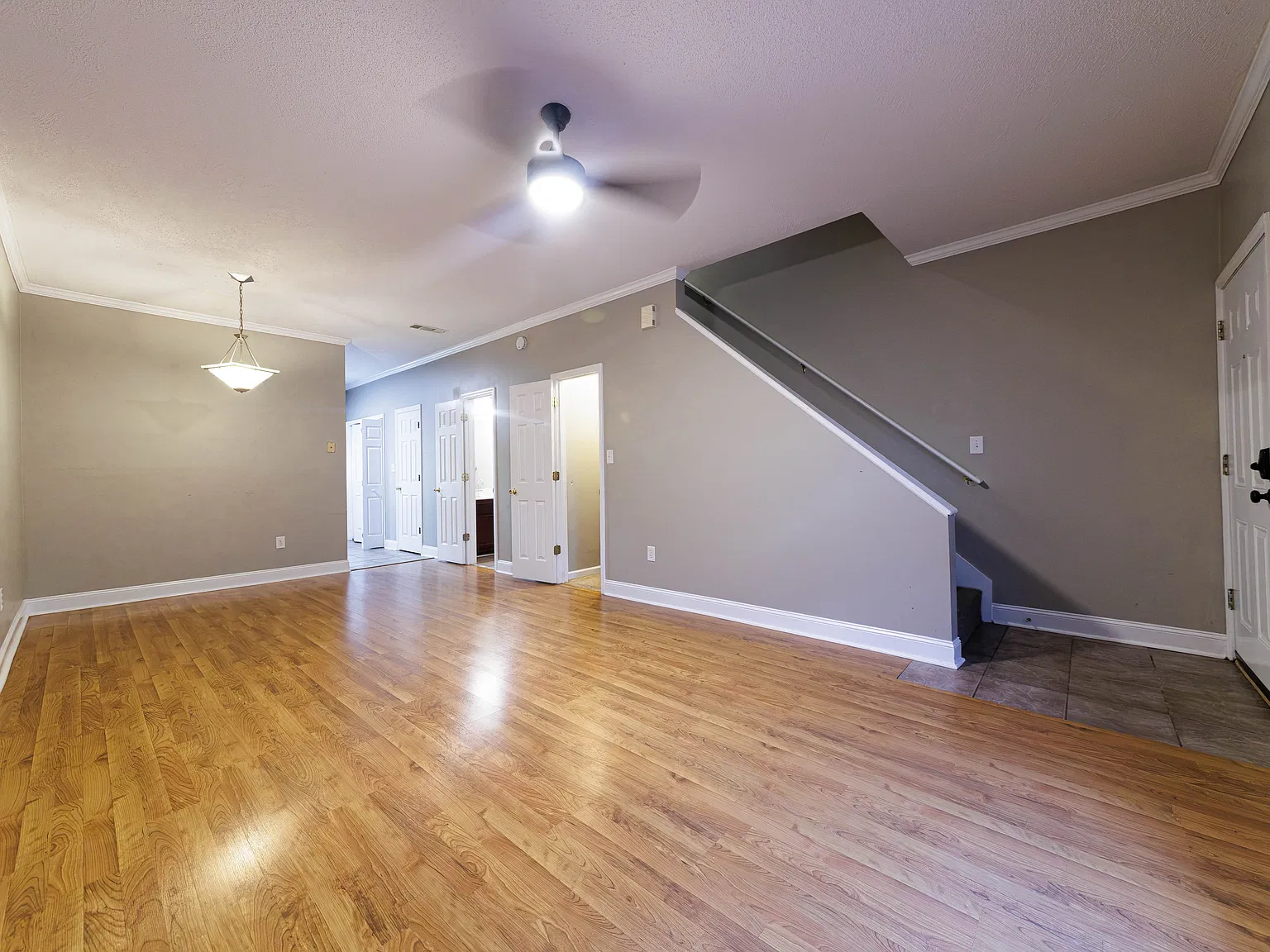 2 bed, 2.5 bath, 1285 sqft, $1,400 — Photo 2