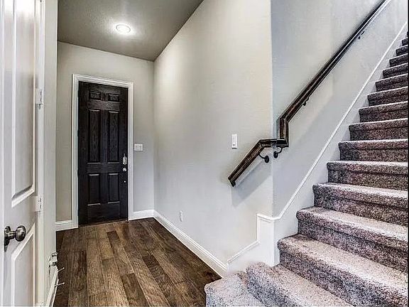 5th image of 4548 El Paso Dr