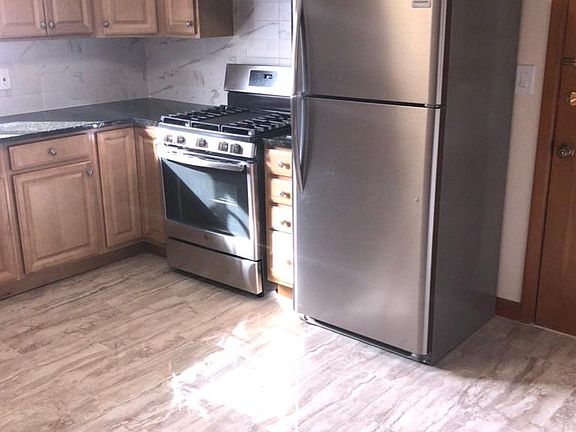 2nd image of 43 South St #3