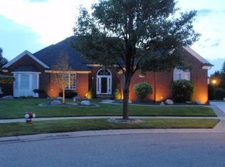 7243 Poplar Ct, Shelby Township, MI 48316