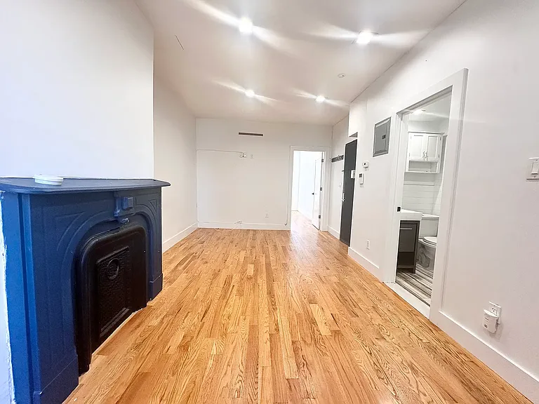 1639 Pacific St #2 — Photo 4