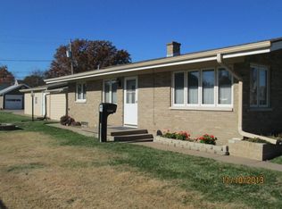 2363 33rd St, Moline, IL 61265