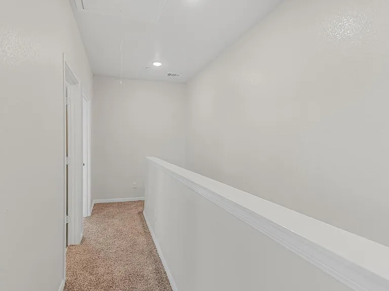 601 W 24th St — Photo 14