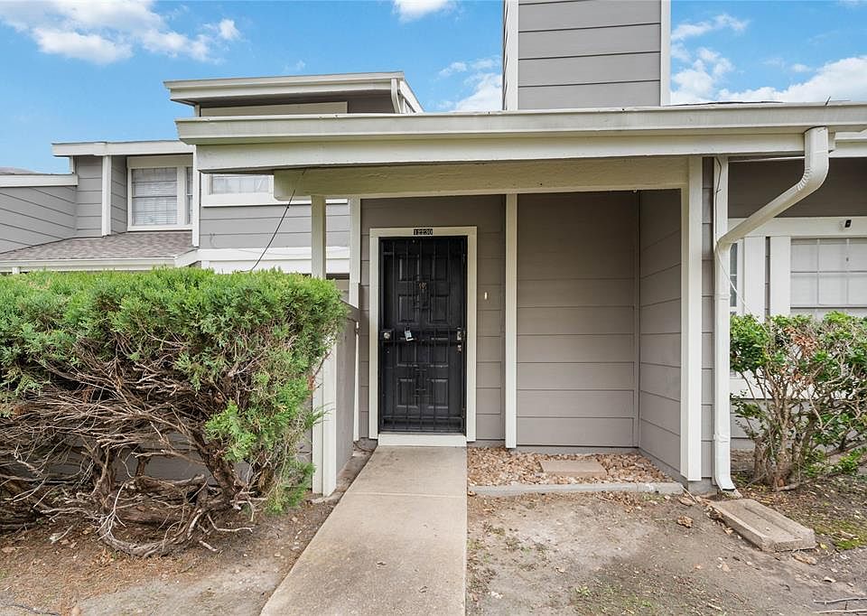 1st image of 12230 Coppertree Lane #122