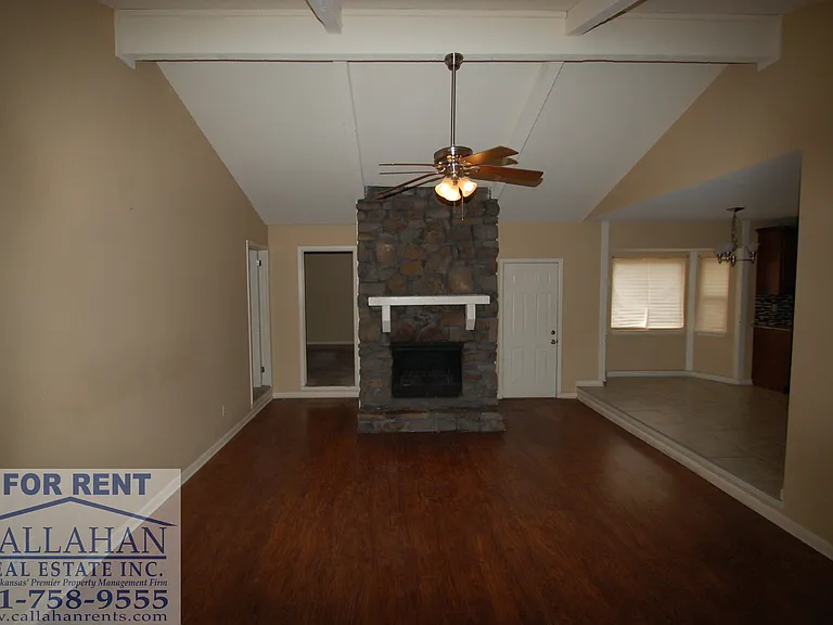 2912 Dorset Dr — Photo 3
