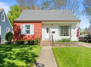 1205 Barnes St, Delavan, WI 53115