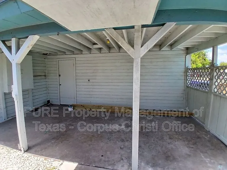 4701 Prinston Dr — Photo 21