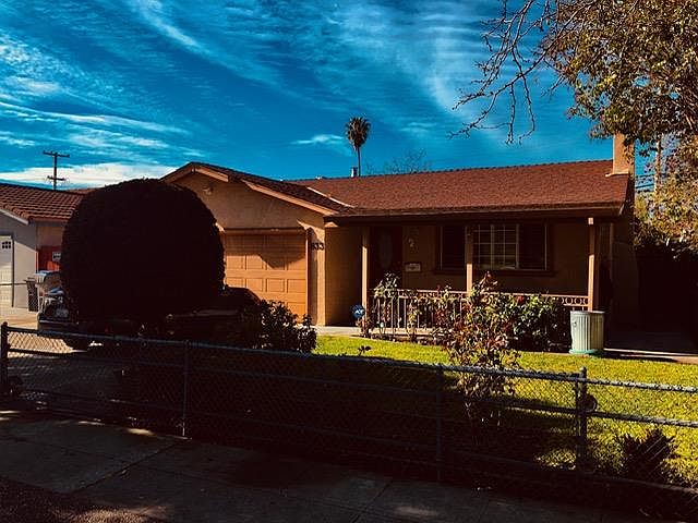 1st image of 833 Peter Pan Ave