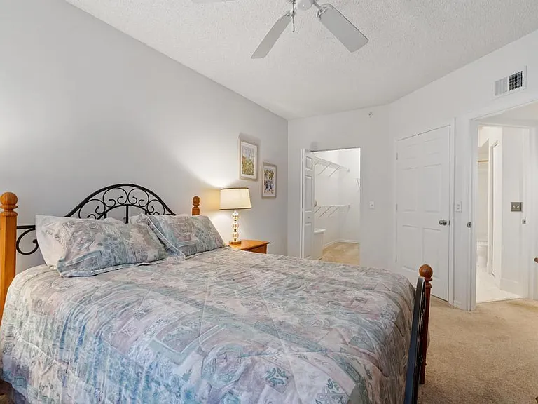 2202 Tuscany Way — Photo 11