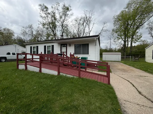 5736 Roanoke St, Portage, MI 49024