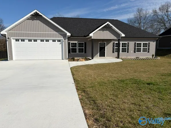 146 Carrington Ln, Albertville, AL 35950