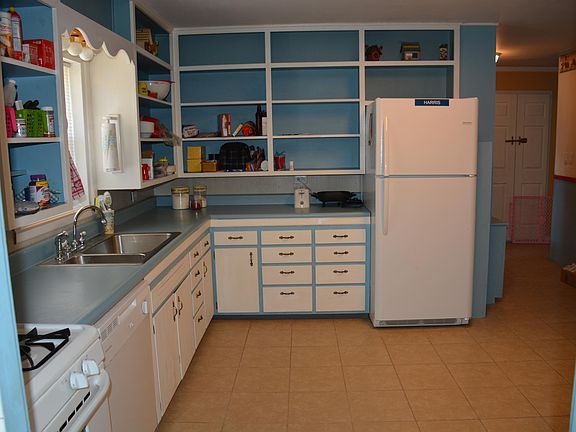 5th image of 706 W Grant St