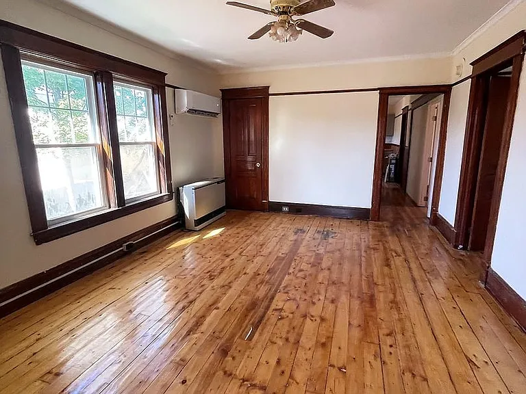 17-19 Lafountain — Photo 4