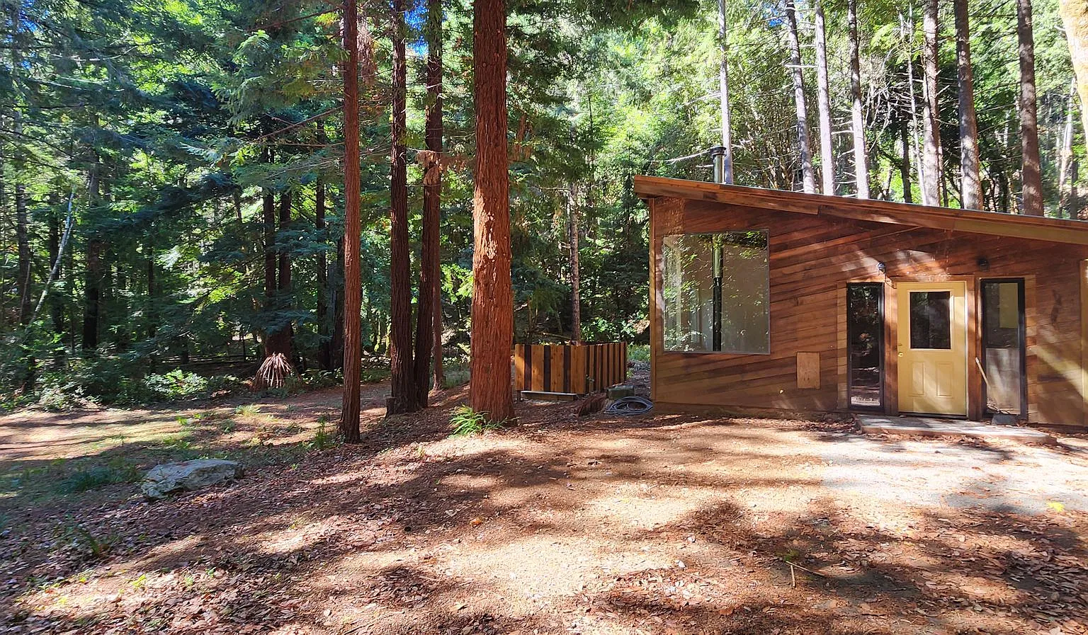 Cabin In the Wood! — Photo 1