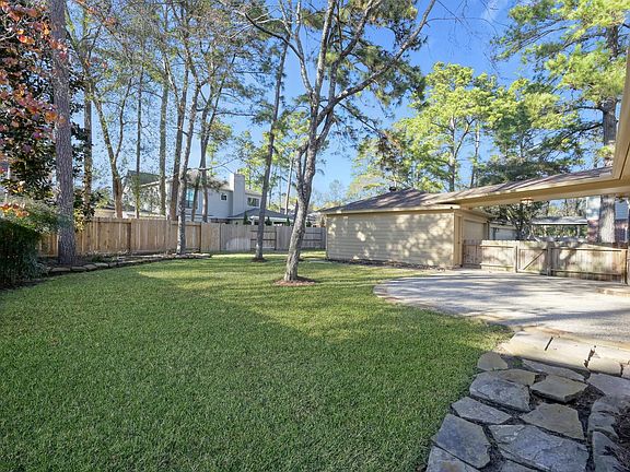 2nd image of 23 Heathstone Pl