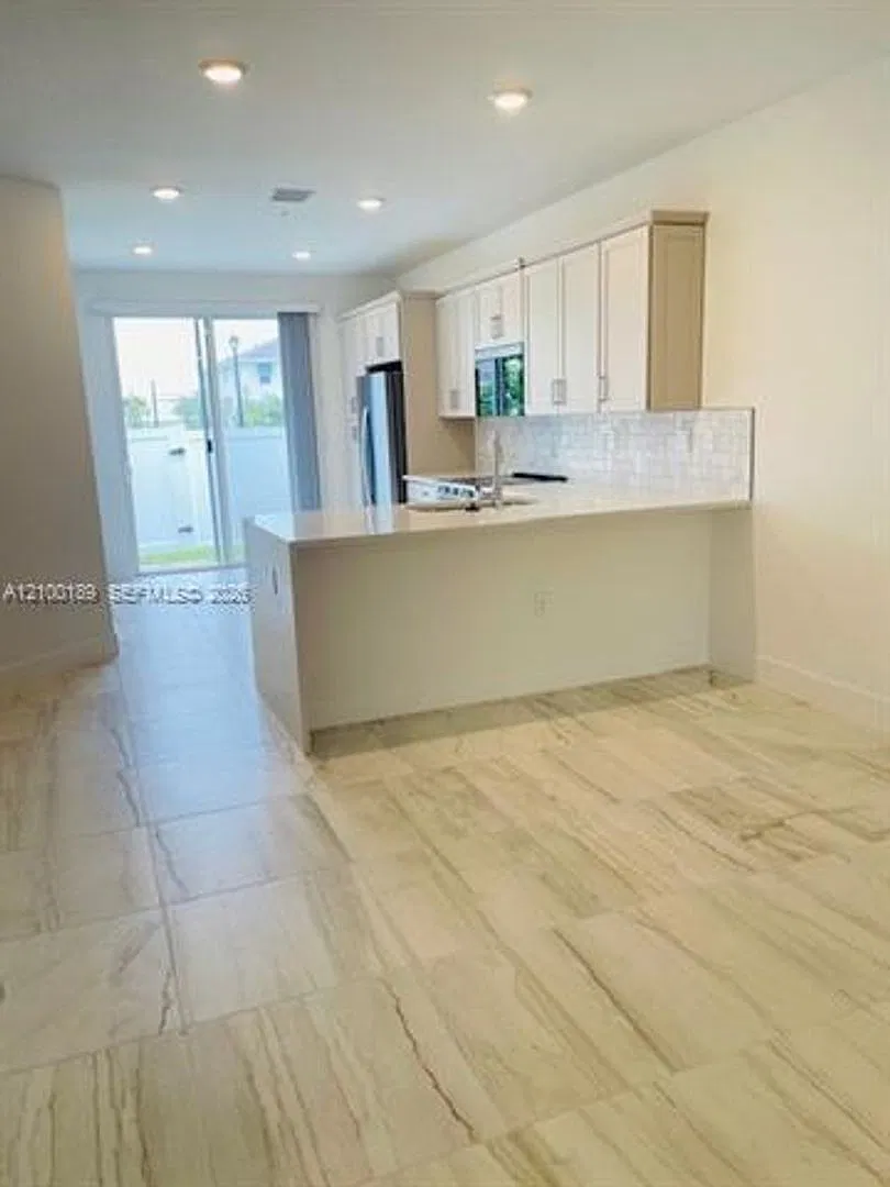 164 SW 171st Ln th 164, Pembroke Pines, FL 33027 — Photo 3