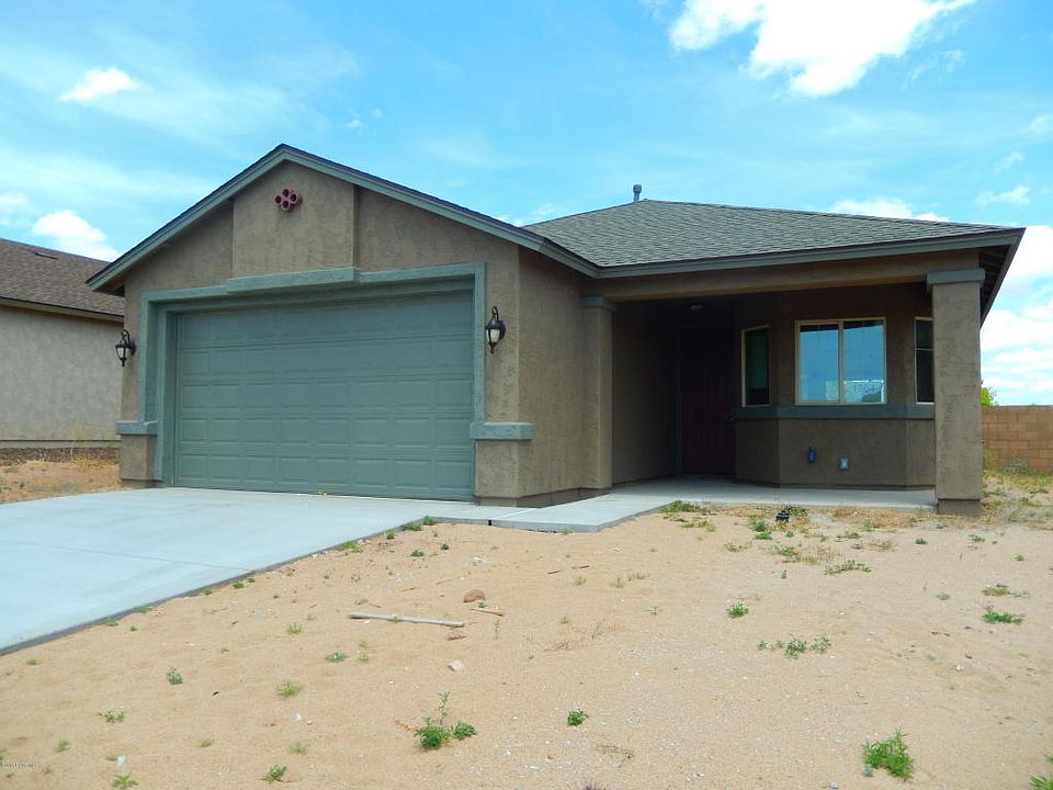 2nd image of 1564 Stratford Pl