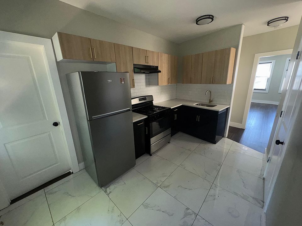 1st image of 154 Sanford St #G2