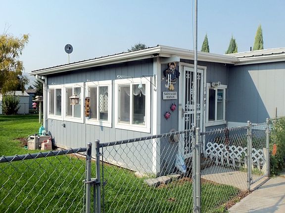 5th image of 1881 Phoenix Dr