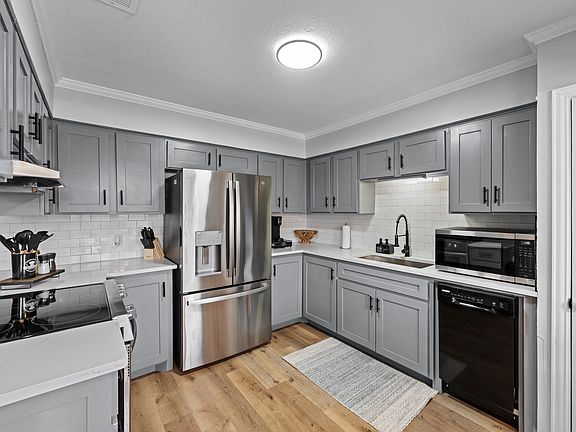 3rd image of 103 Cimarron Ln