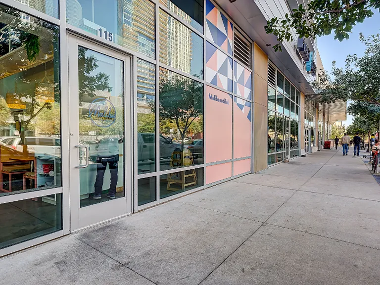 Walking distance retail - Malibu street view