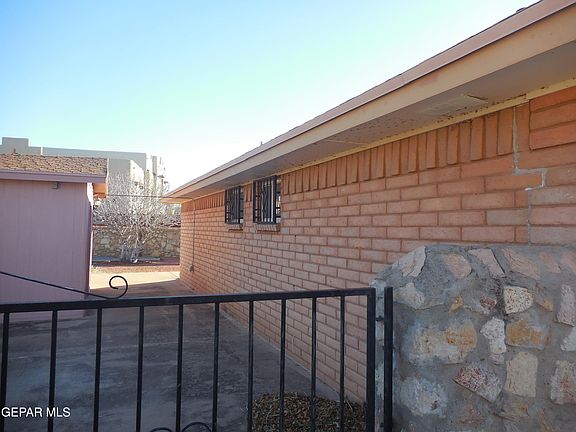 3rd image of 4416 Loma De Brisas Dr