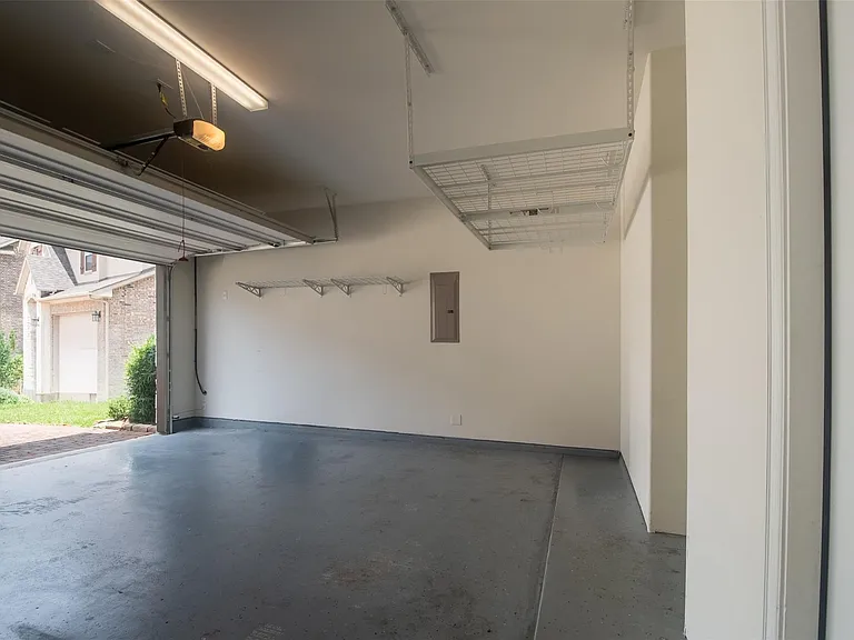 18303 Chester Meadow Ln — Photo 40