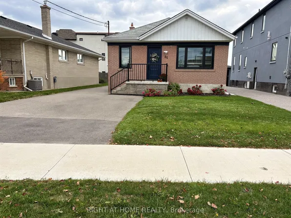 85 Floral Pkwy, Toronto, ON M6L 2C3