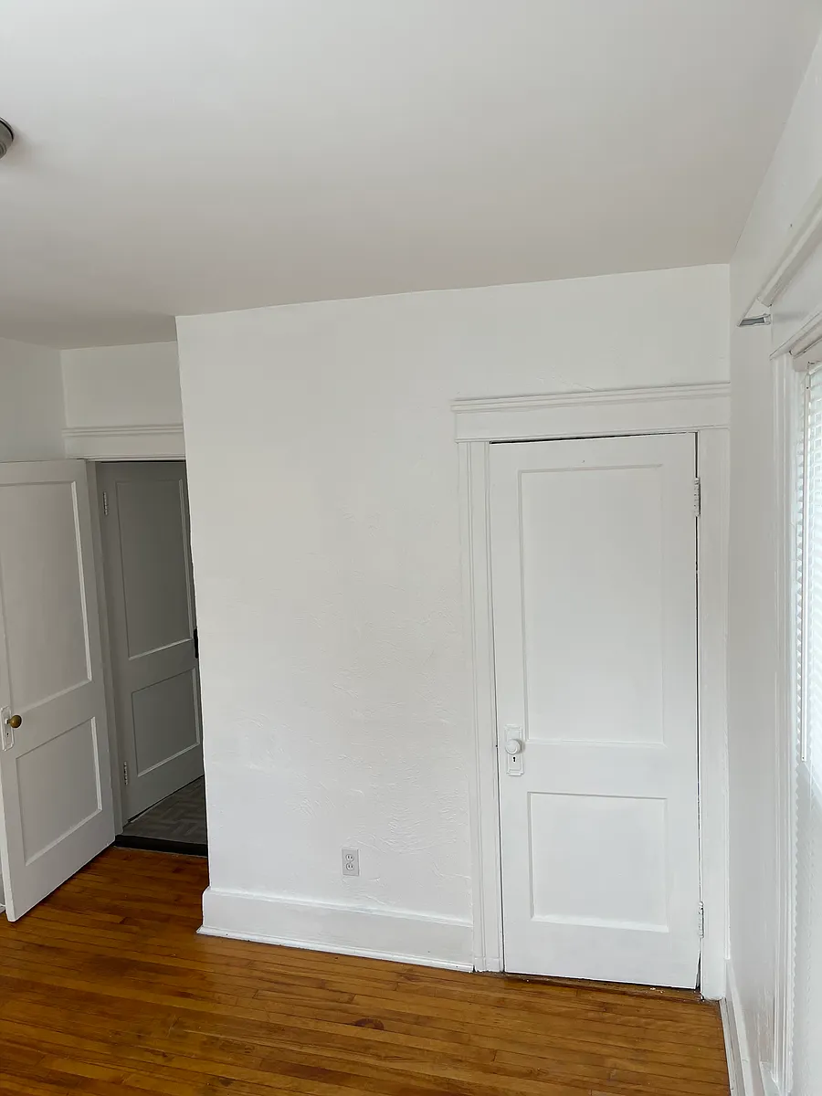 Building Photo - 10 Fairbanks St #3L