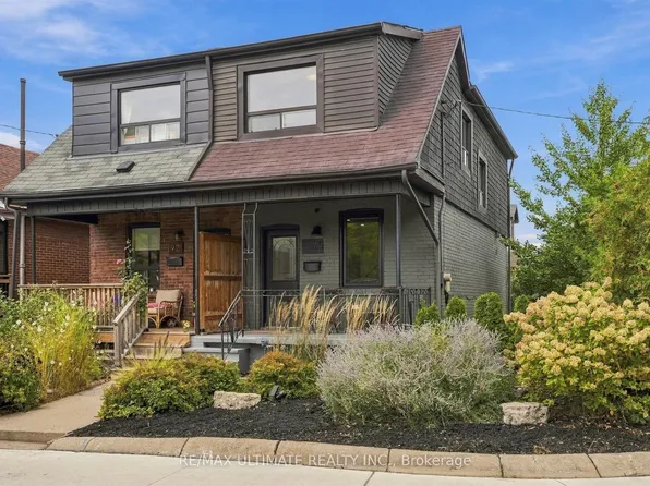 90 Rowntree Ave, Toronto, ON M6N 1S2