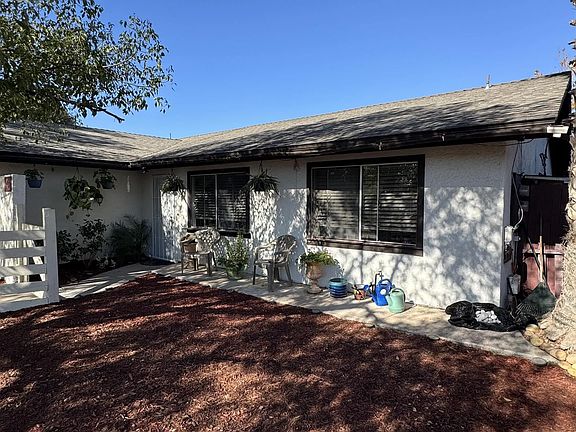 4th image of 1070 Rosalia Ave