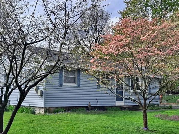 5 Ashby Rd, Bedford, MA 01730