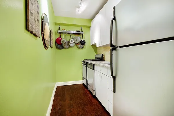 Sold by HomeDax Real Estate | media 3