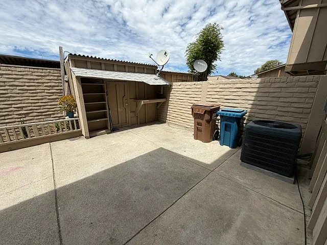 2605 Carleton Ln — Photo 38